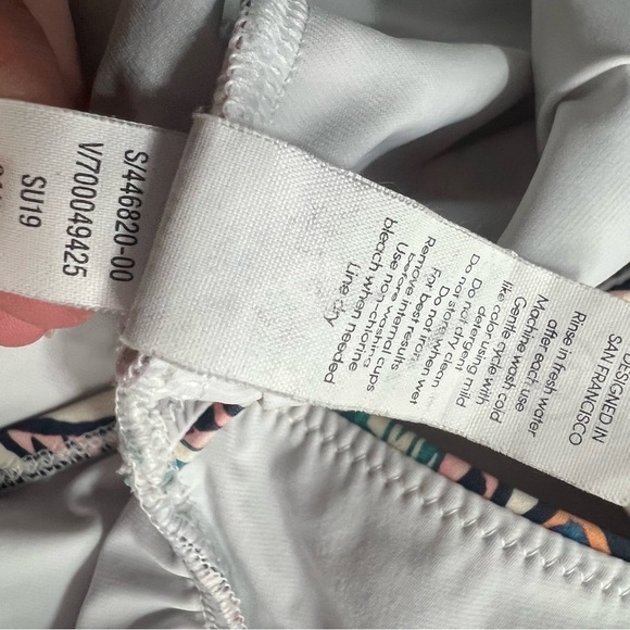 Athleta Desert Geo Printed Cutout High Waisted One Piece Swimsuit Medium Petite‎ - Picture 9 of 15